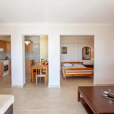 Ipsipili With Sea Views And Private Garden ヴィラ ポッシディ