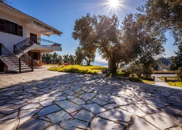 Ipsipili With Sea Views And Private Garden Villa *