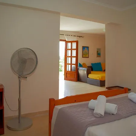 Ipsipili With Sea Views And Private Garden *