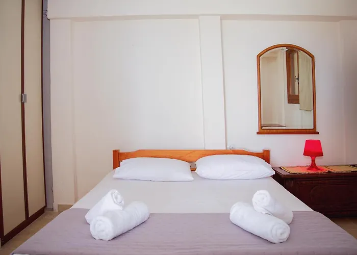 Ipsipili With Sea Views And Private Garden