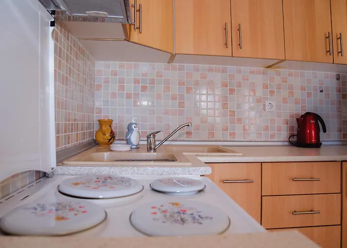 Ipsipili With Sea Views And Private Garden 波塞蒂