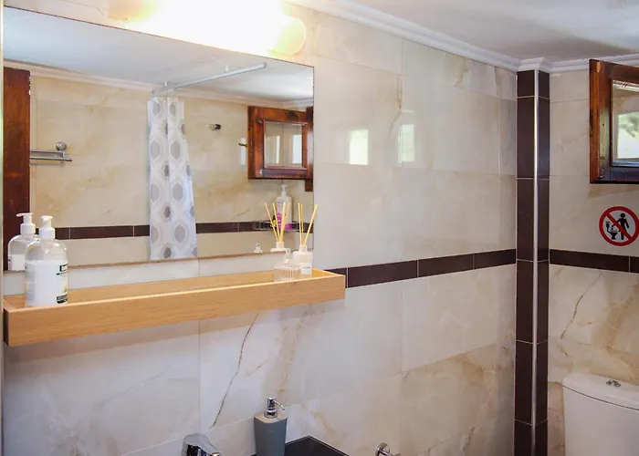 别墅 Ipsipili With Sea Views And Private Garden